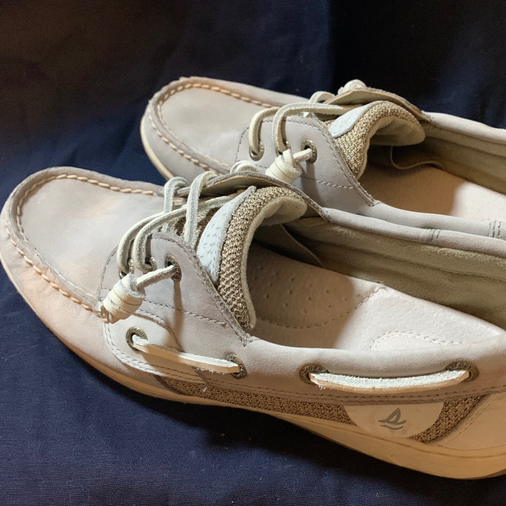 Women’s 8.5 Sperry Topsiders